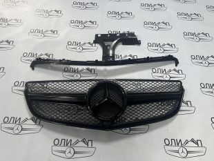 Решетка радиатора на Mercedes C207 рест Решетка радиатора на Mercedes C207 рест